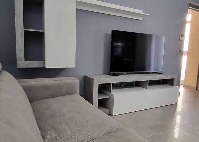 Parco Castello 3 アパート *